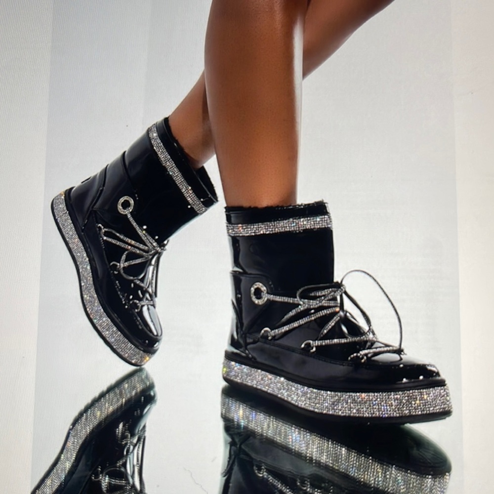 🖤🤍 Blinged out Patient leather boots🤍🖤